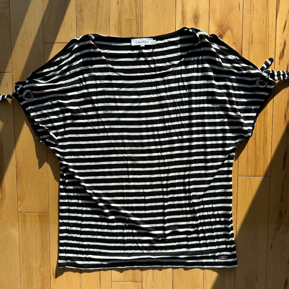 Calvin Klein cold shoulder top